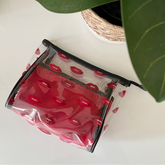 Marilyn Monroe Cosmetic Bag Set - Picture 5 of 5